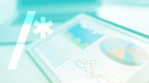 ¿Por qué el formato JSON ofrece mayor eficiencia y versatilidad en la transferencia de datos?